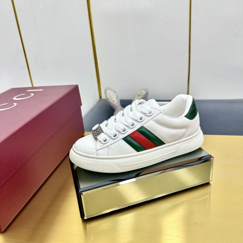G*u*i casual shoes